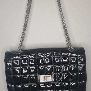 CHANEL Chocolate Bar Chain Shoulder Bag Crossbody Black Patent Leather Purse